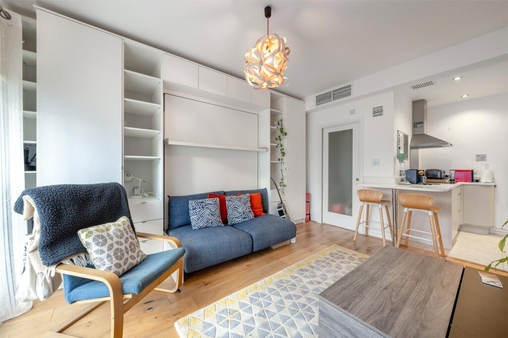 Gloucester Avenue, Primrose Hill, London, NW1