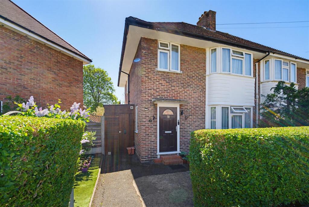 Harp Road, Hanwell