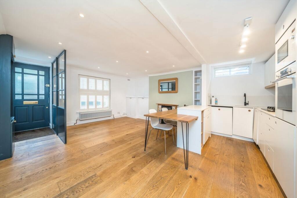 Larkhall Rise, Clapham
