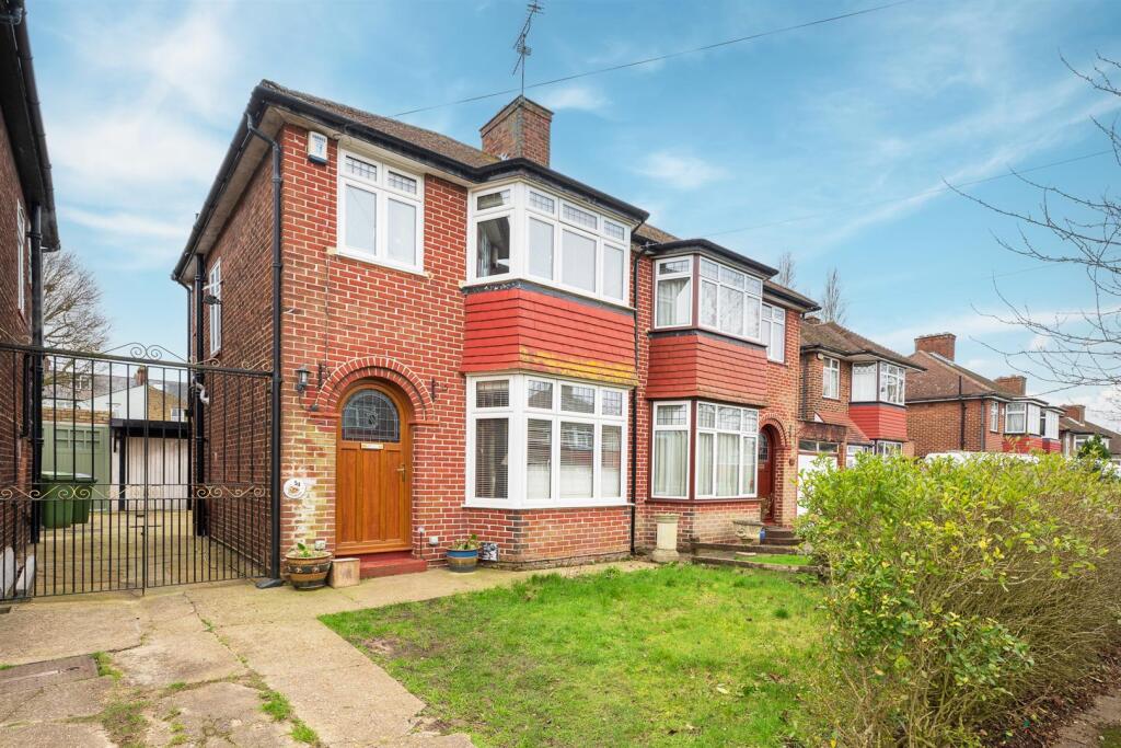 Bushmoor Crescent, SE18