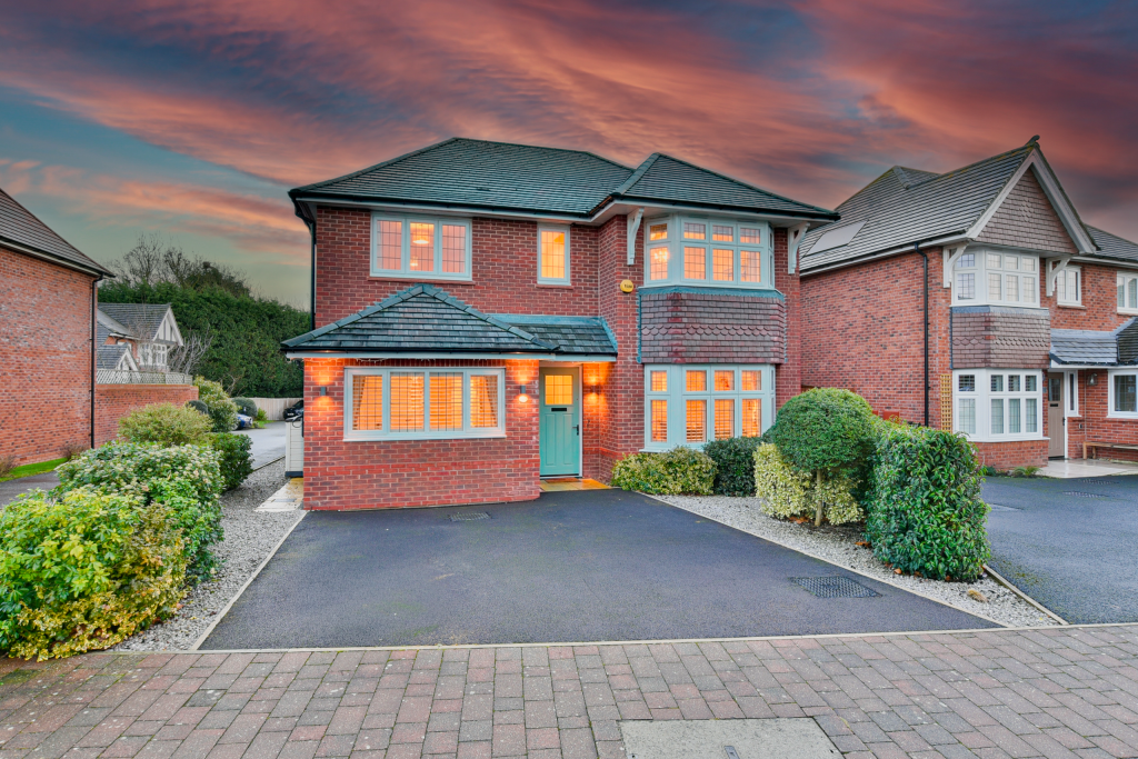 Chadwick Avenue, Woodford