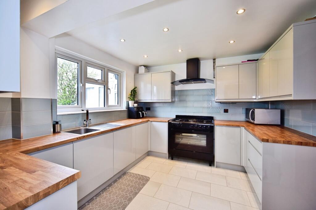 Essex Road, Maidstone, Kent, ME15