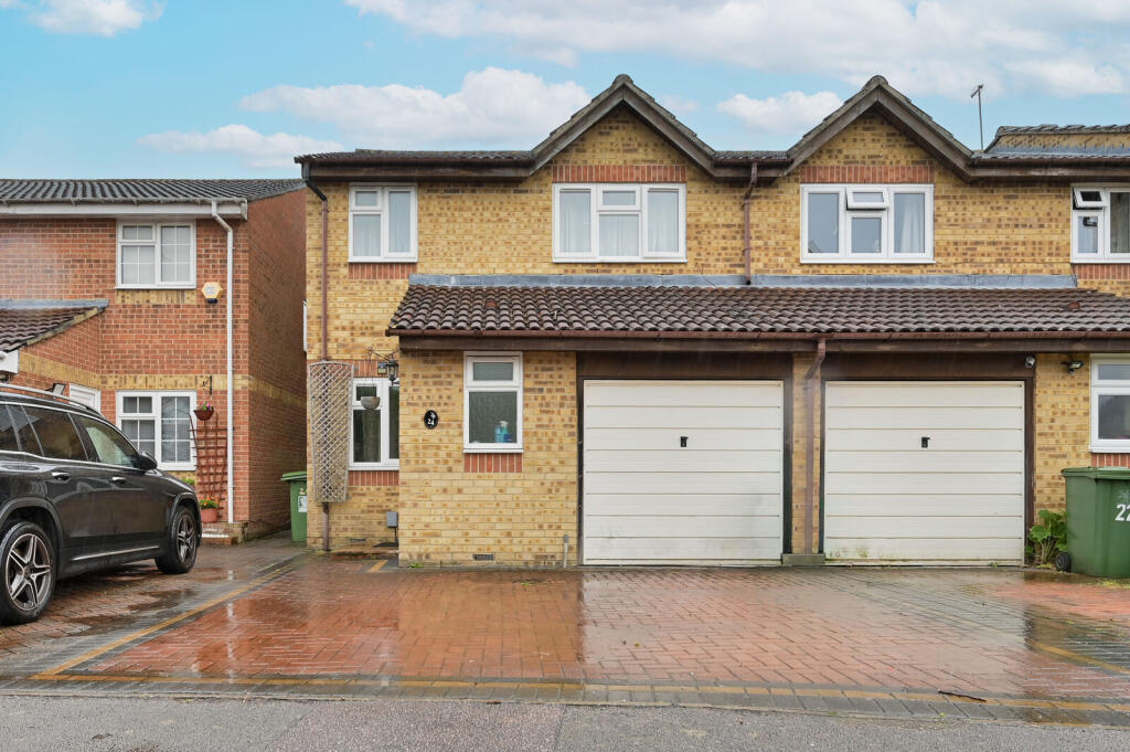 Pioneer Way, Watford, WD18