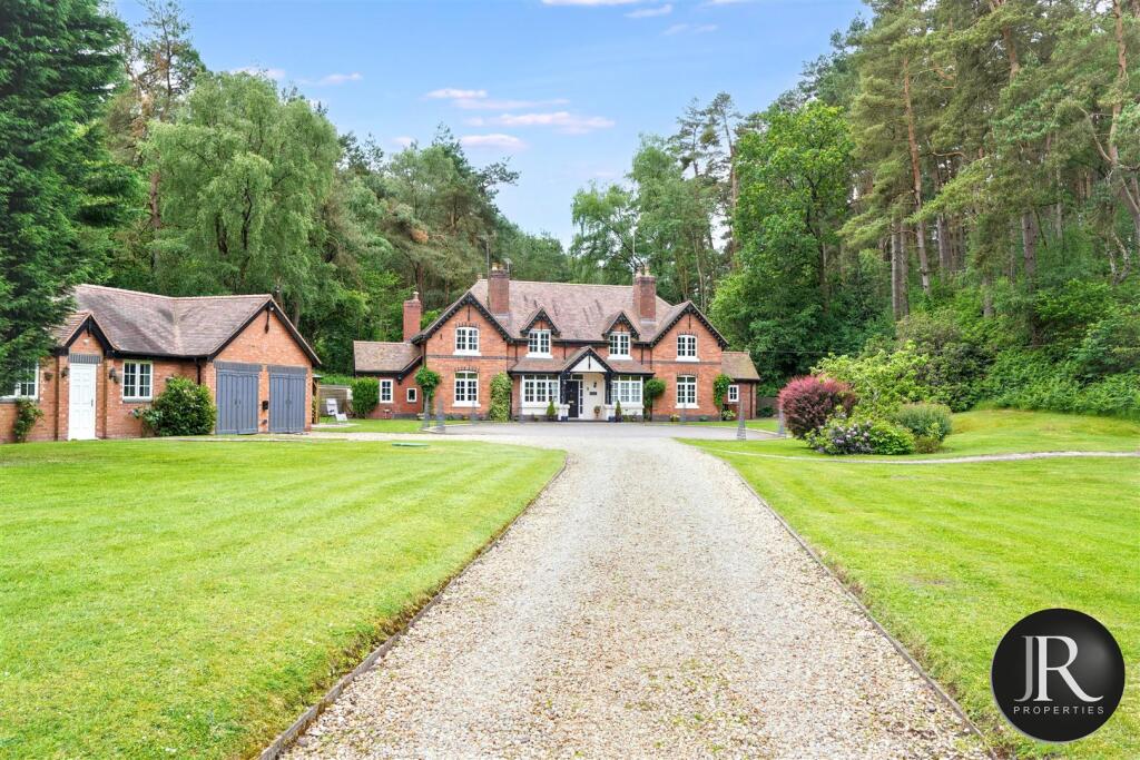 The Everglades, Cannock Chase