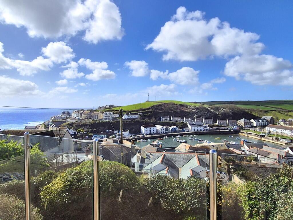 St. Peters Way, Porthleven