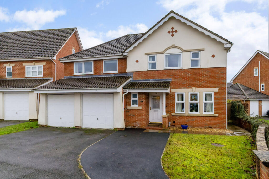 Huron Drive, Liphook, GU30