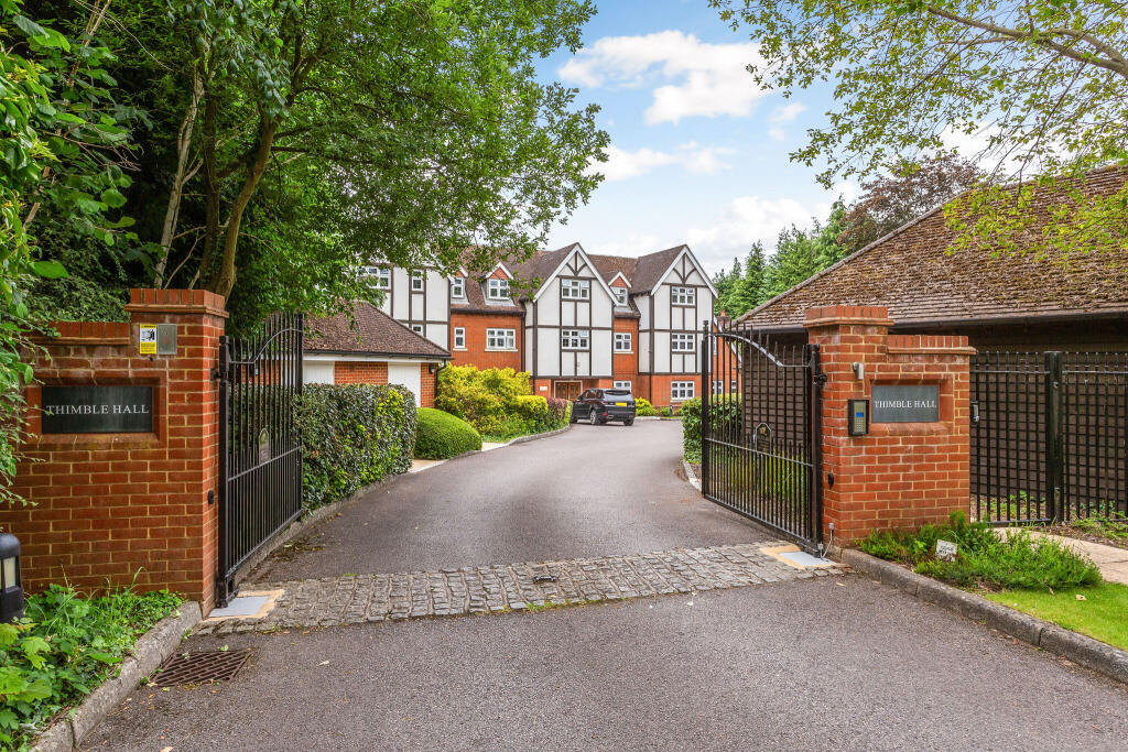 Devenish Road, Ascot, SL5