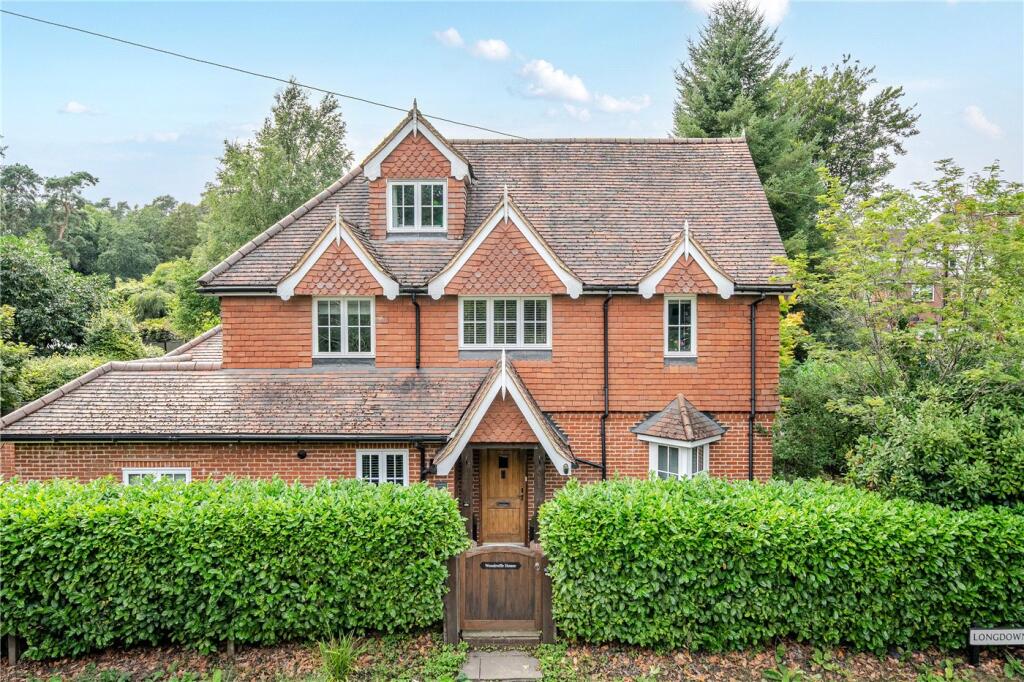 Longdown Road, Lower Bourne, Farnham, Surrey, GU10