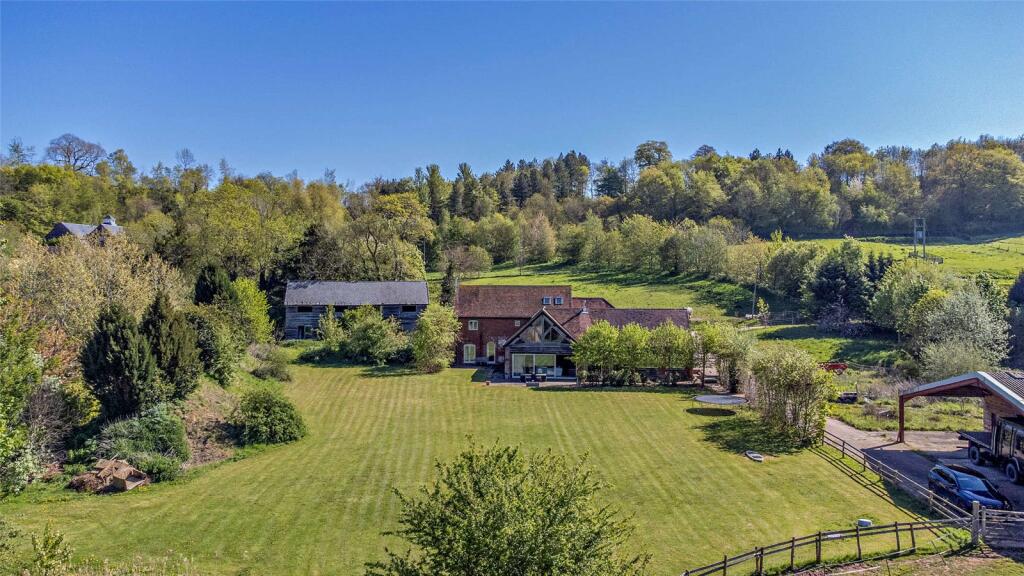Bosbury, Ledbury, Herefordshire, HR8
