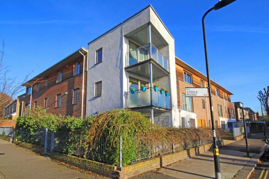 Steele Road, Chiswick