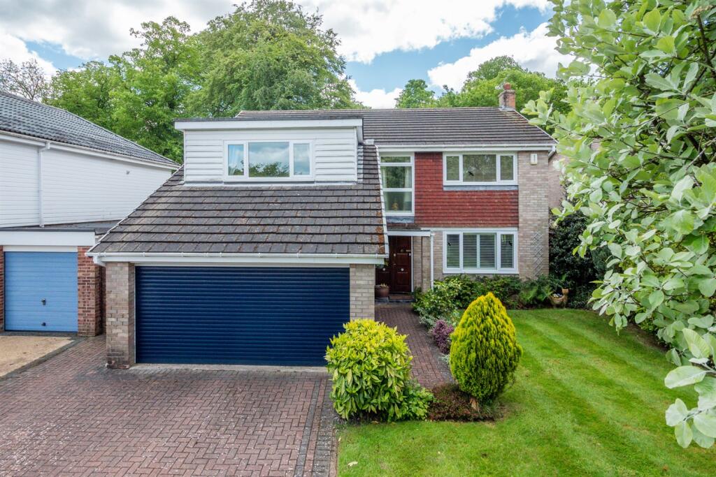 Lynton Close, WA16
