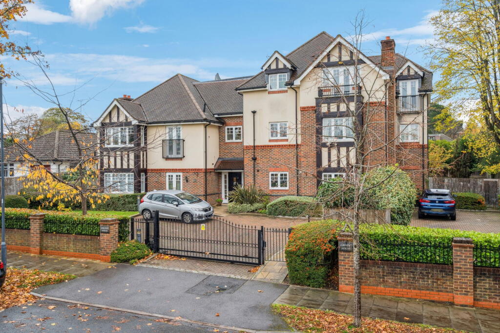 The Avenue, Hatch End, Pinner, HA5