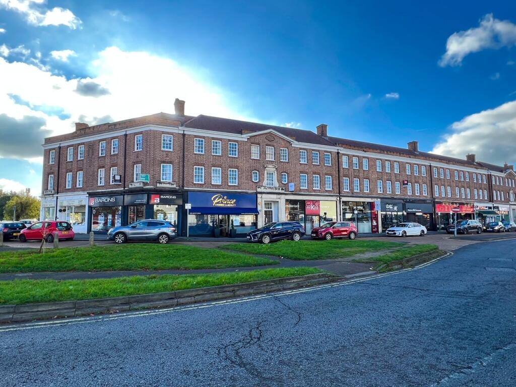 Hampton Court Parade, East Molesey, KT8