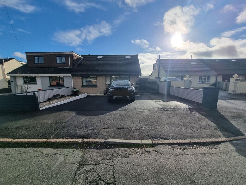 Pwll Evan Ddu, Coity, CF35