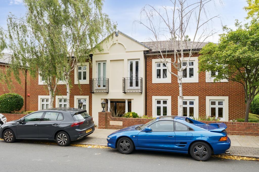 Chalgrove Gardens, Finchley, N3
