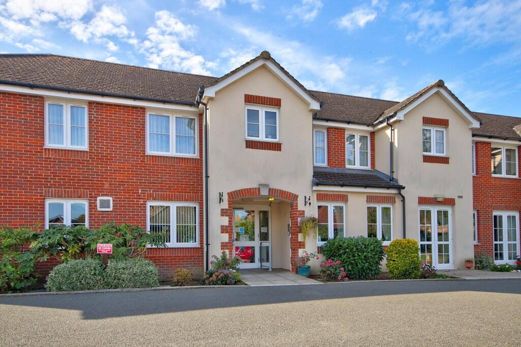 Pheasant Court, Holtsmere Close, Watford