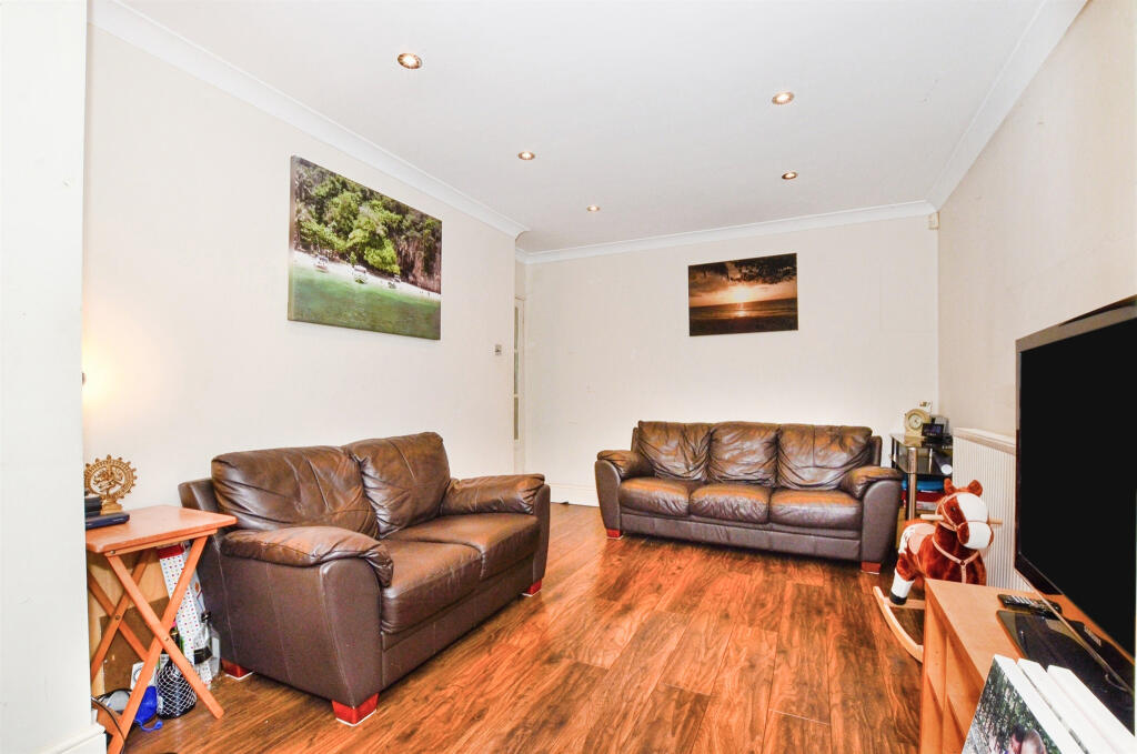 Kenton Lane, Harrow