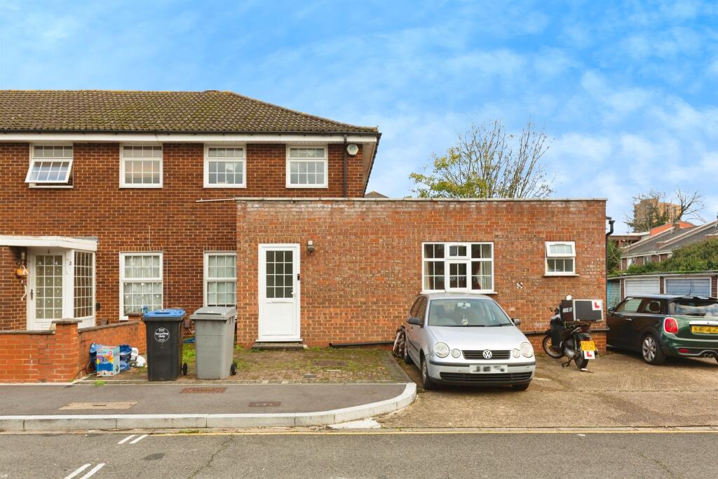 Rosecroft Walk, Wembley