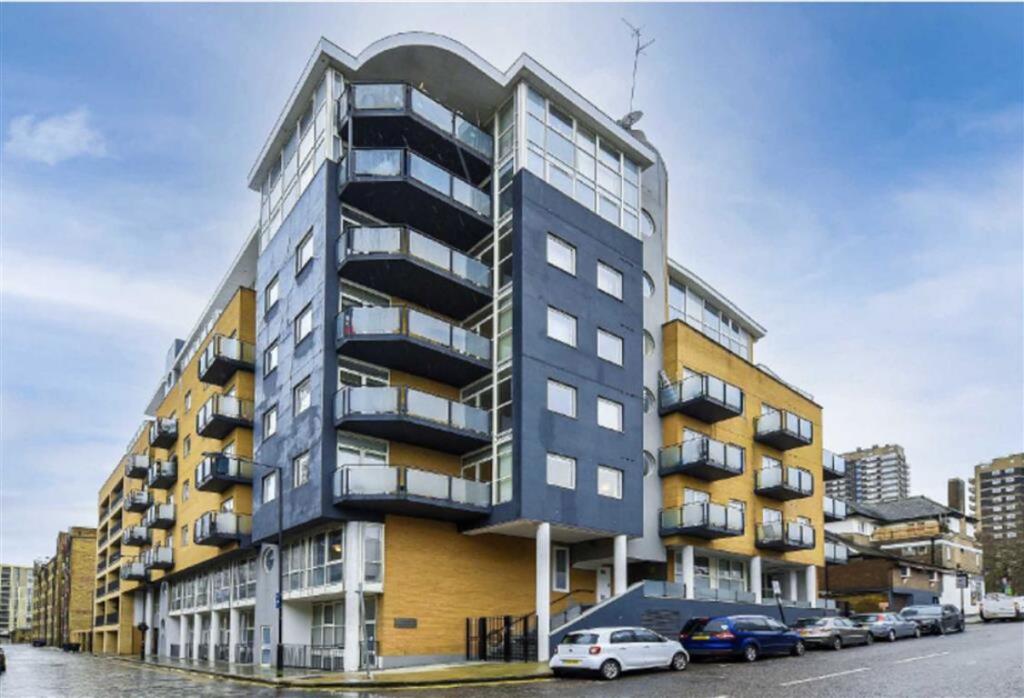 Artichoke Hill, Wapping