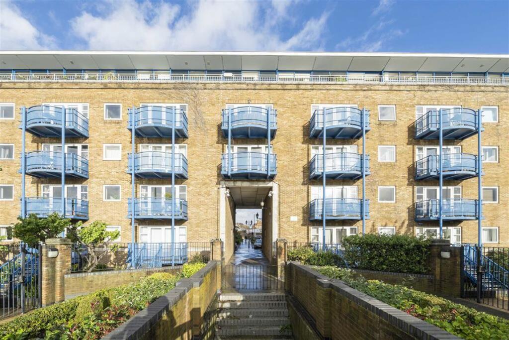 Jardine Road, Wapping