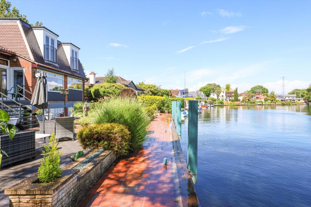 Hamm Court, Weybridge, Surrey, KT13