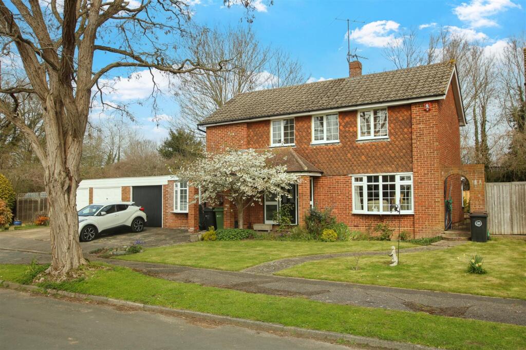 Cannon Way, Fetcham KT22