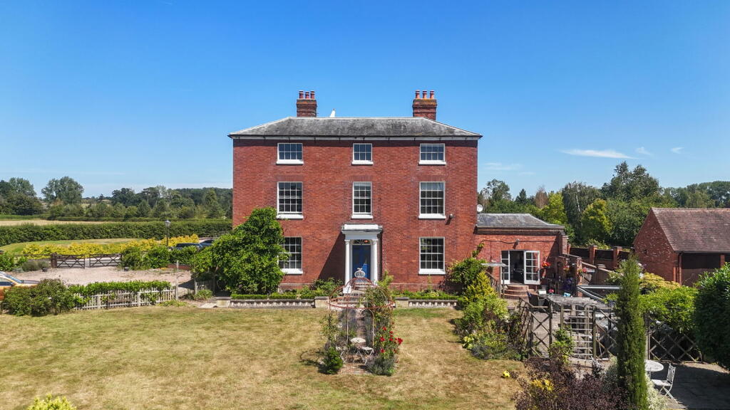 Main Road, Kempsey, Worcester, Worcestershire, WR5