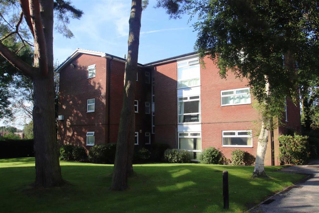 Lacey Green, Wilmslow