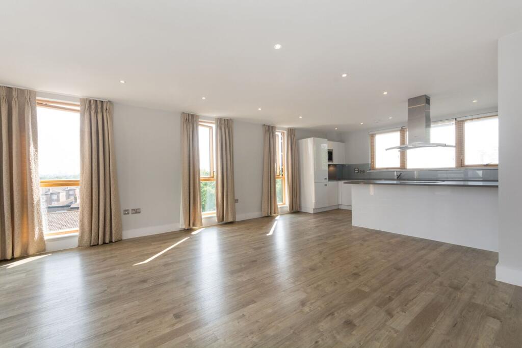 Kings Arms Court, Acton, London, W3